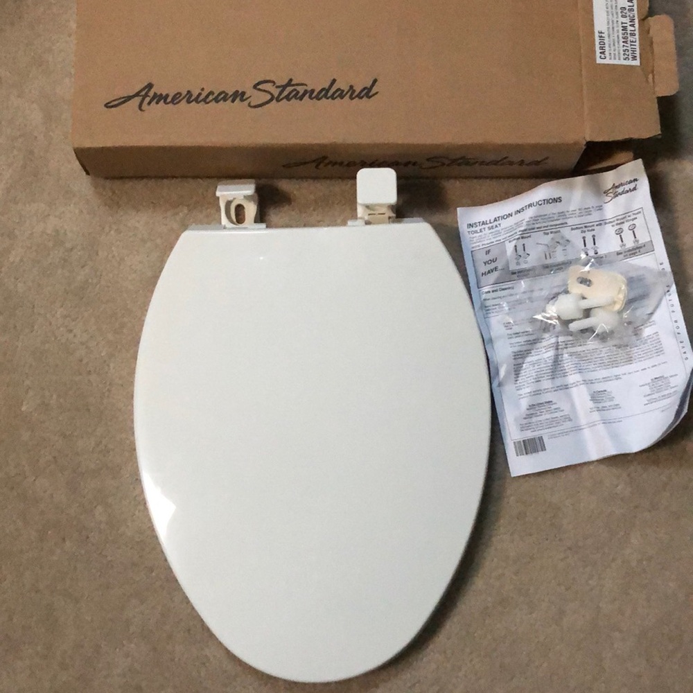 American Standard Cardiff toilet seat slow close elongated. New!